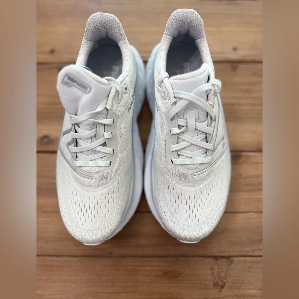 New Balance Women's Fresh Foam Shoes 8.5 Wide - Picture 15 of 15